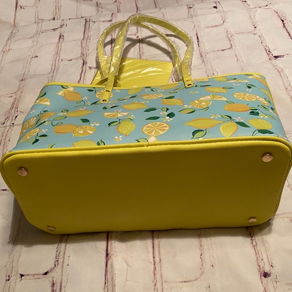 Trina Turk Lemon Print Tote Bag w/ Matching Wristlet | New w/ Tags - Picture 6 of 10